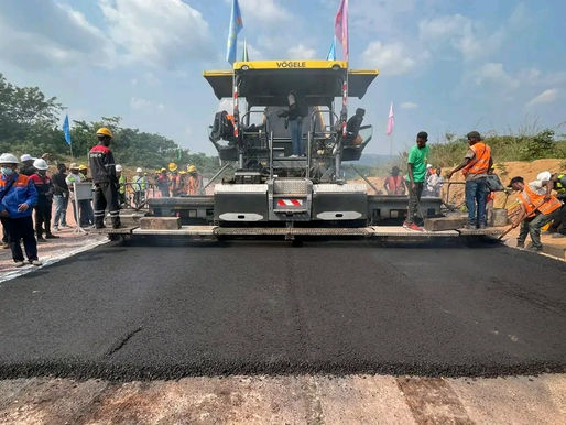 Kinshasa : Début des travaux d’asphaltage de la nouvelle rocade