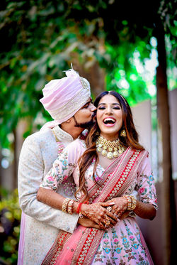 aniket-pawar-professional-snapstories-photography-packages-pre-wedding-couple-photoshoot-b