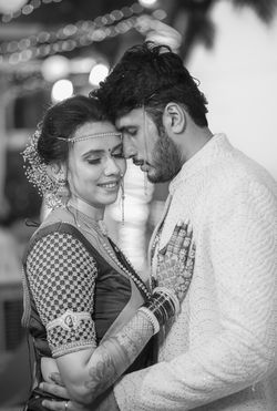 aniket-pawar-professional-snapstories-photography-packages-pre-wedding-couple-photoshoot-b