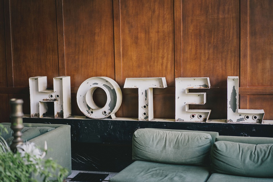cheap hotels in Kanata
