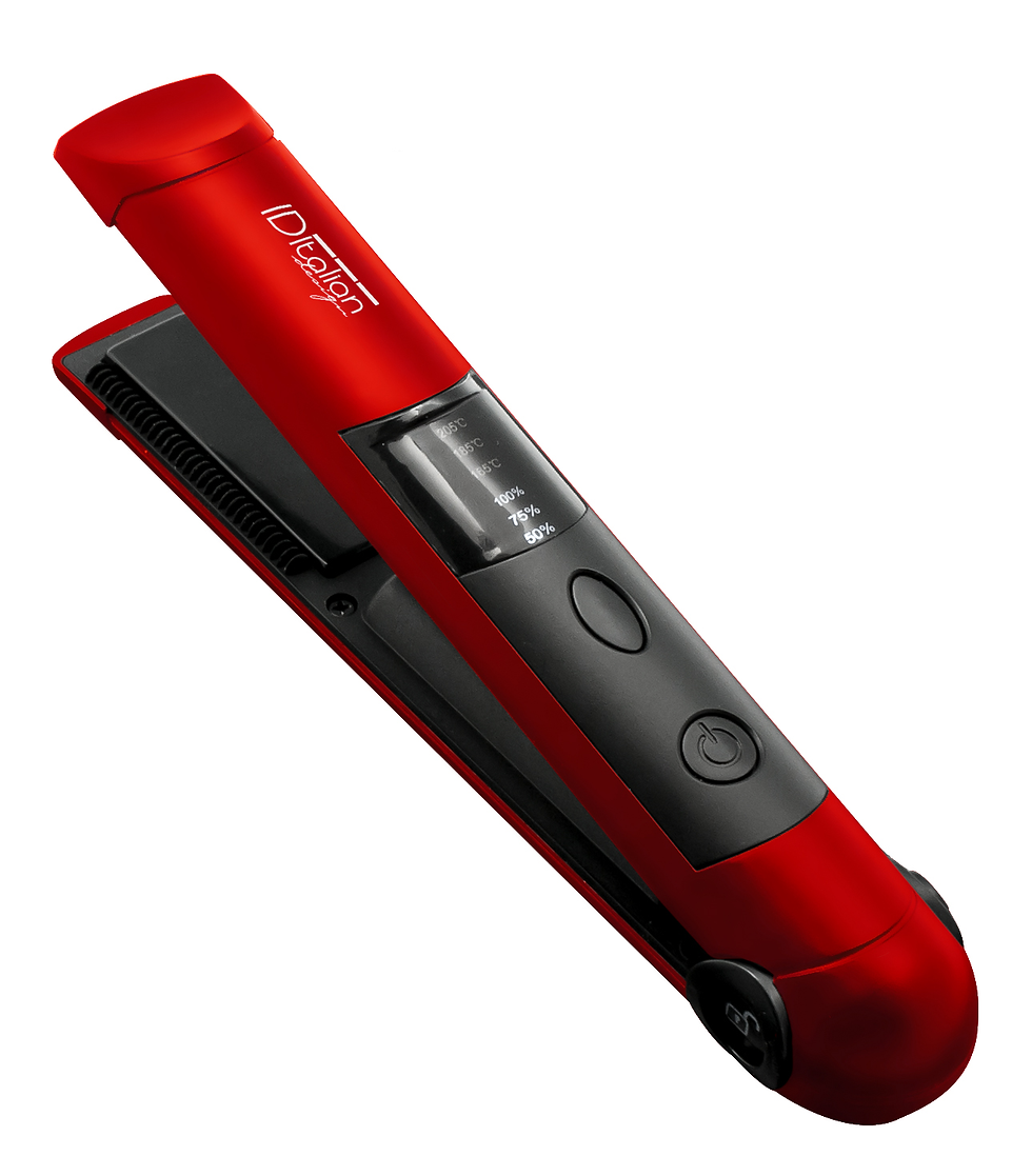Piastra per Capelli Italian Design USBCOMB 2000 in uso.