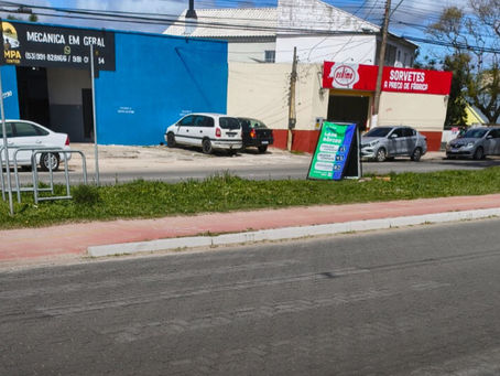 Falta de pintura em faixas de pedestres gera preocupação na Avenida Domingos de Almeida