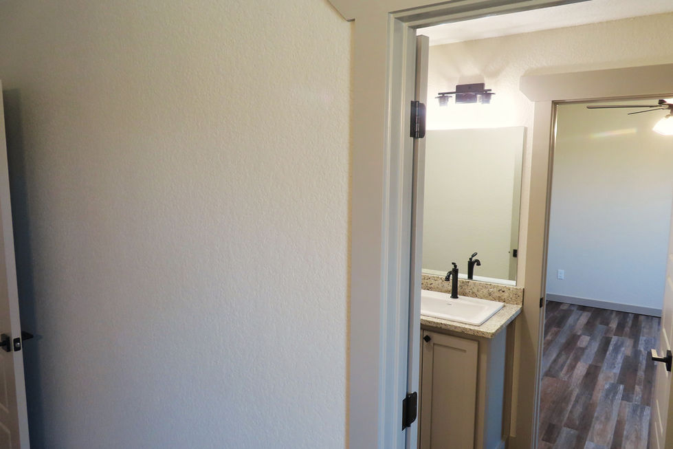 21 2,3 br jack and Jill bath