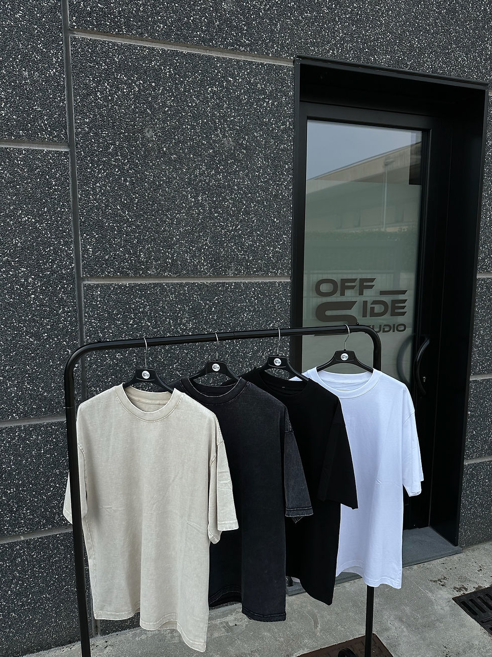 Miniatura: Black T-Shirt