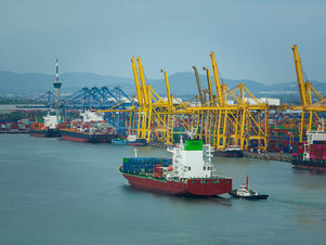 Gantry Crane: Peranan, Implementasi, dan Manfaat dalam Sistem Industri Modern