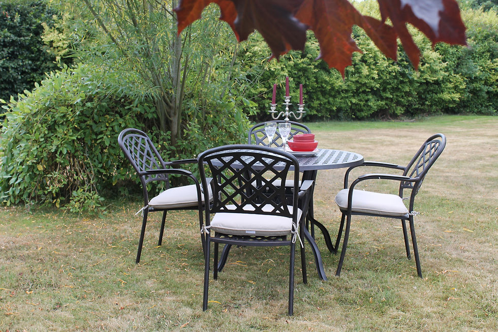 COOLEY FOUR SEAT CAST ALUMINIUM DINING S