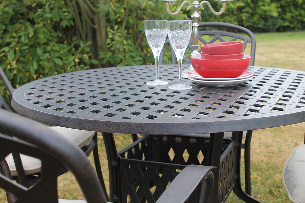 COOLEY FOUR SEAT CAST ALUMINIUM DINING S