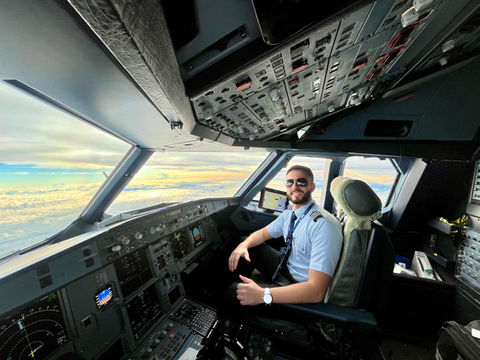 Piloto de linha aérea