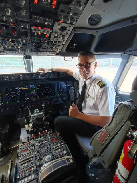 Piloto de linha aérea