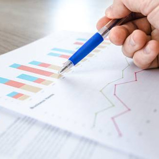 Choosing a data lake or data warehouse for analyzing data