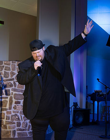 Big Shane Thornton Singing 2.jpeg