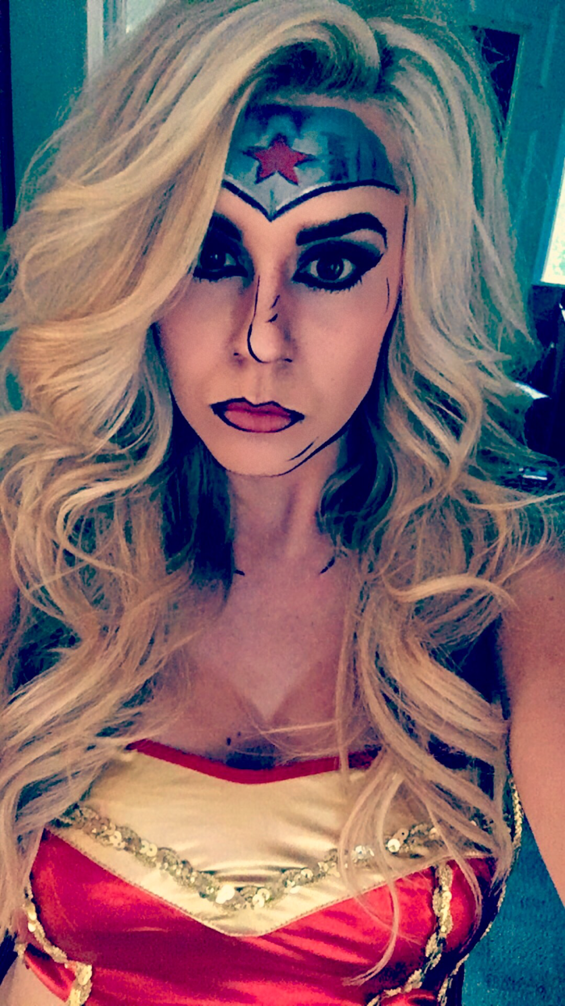 Costume make-up
