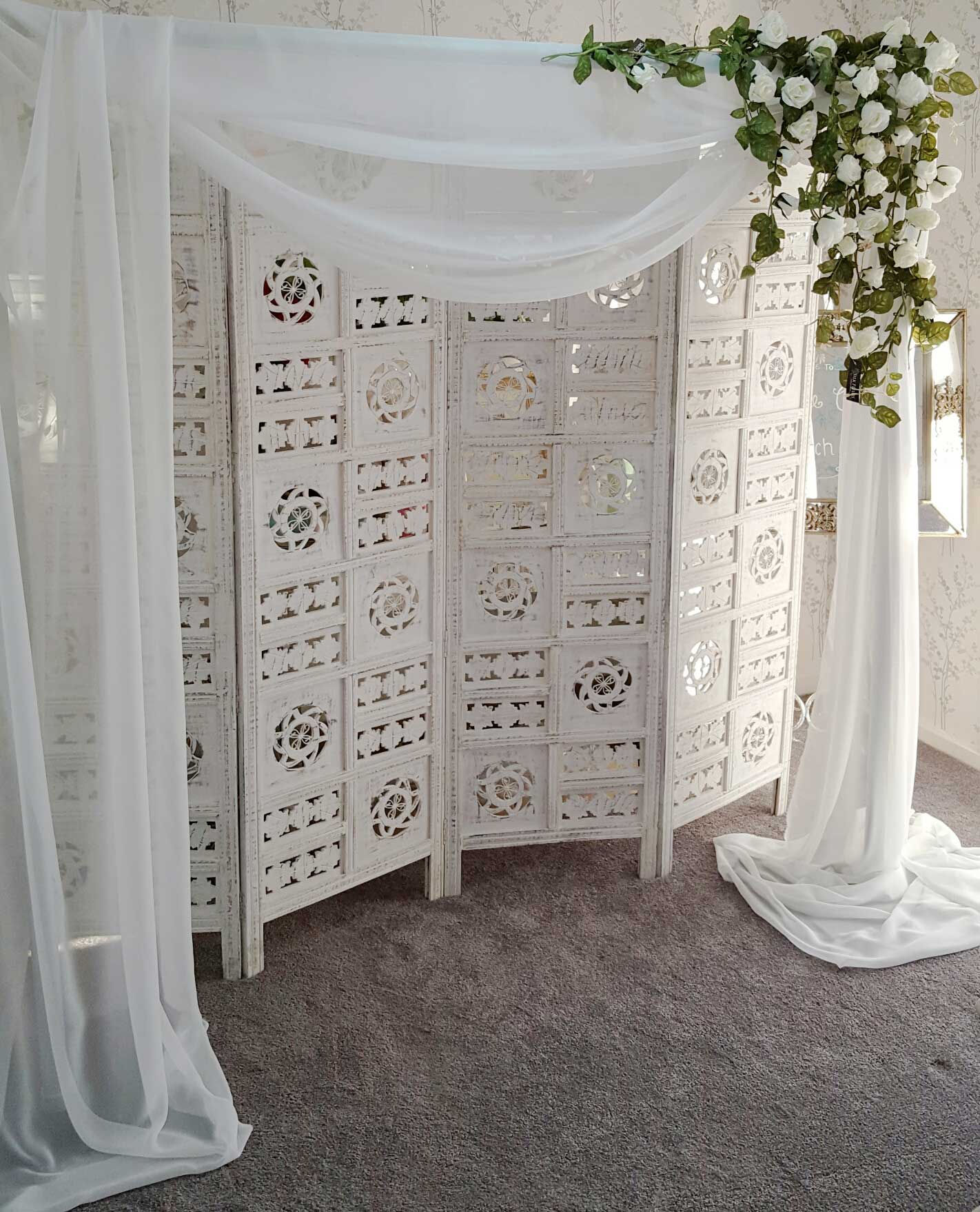Vintage Washed White Divider 4 Panels