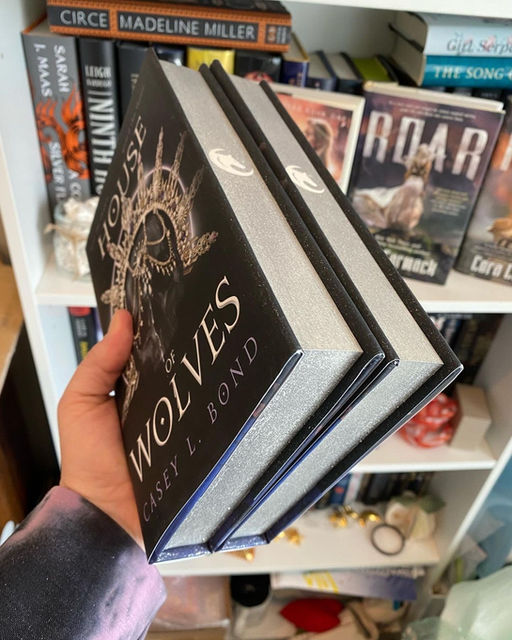 author collaborations,
sprayed edges, indie authors, indie, indie bookstore, self published, stenciled edges, special editions, exclusive editions, sprayed, stenciled, casey bond, wattpad