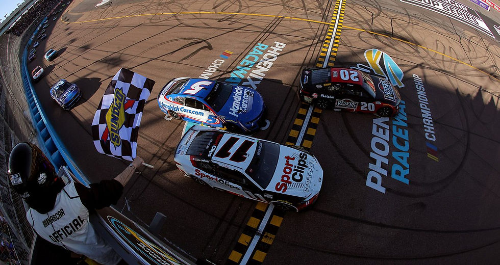 NASCAR Roars into the Desert at Phoenix Raceway