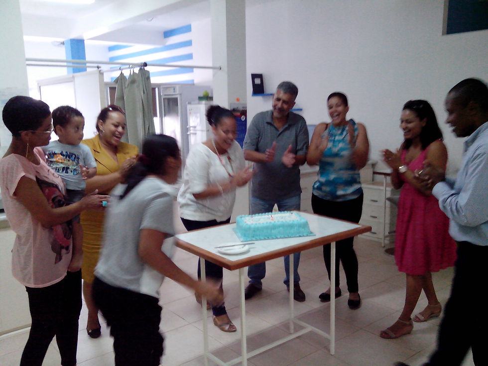 E assoprou cinco velas. Parabéns!!!!