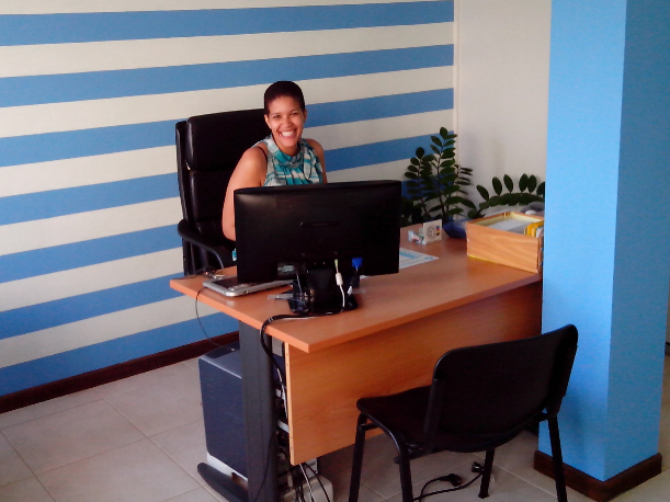 A recepcionista na nova recepção