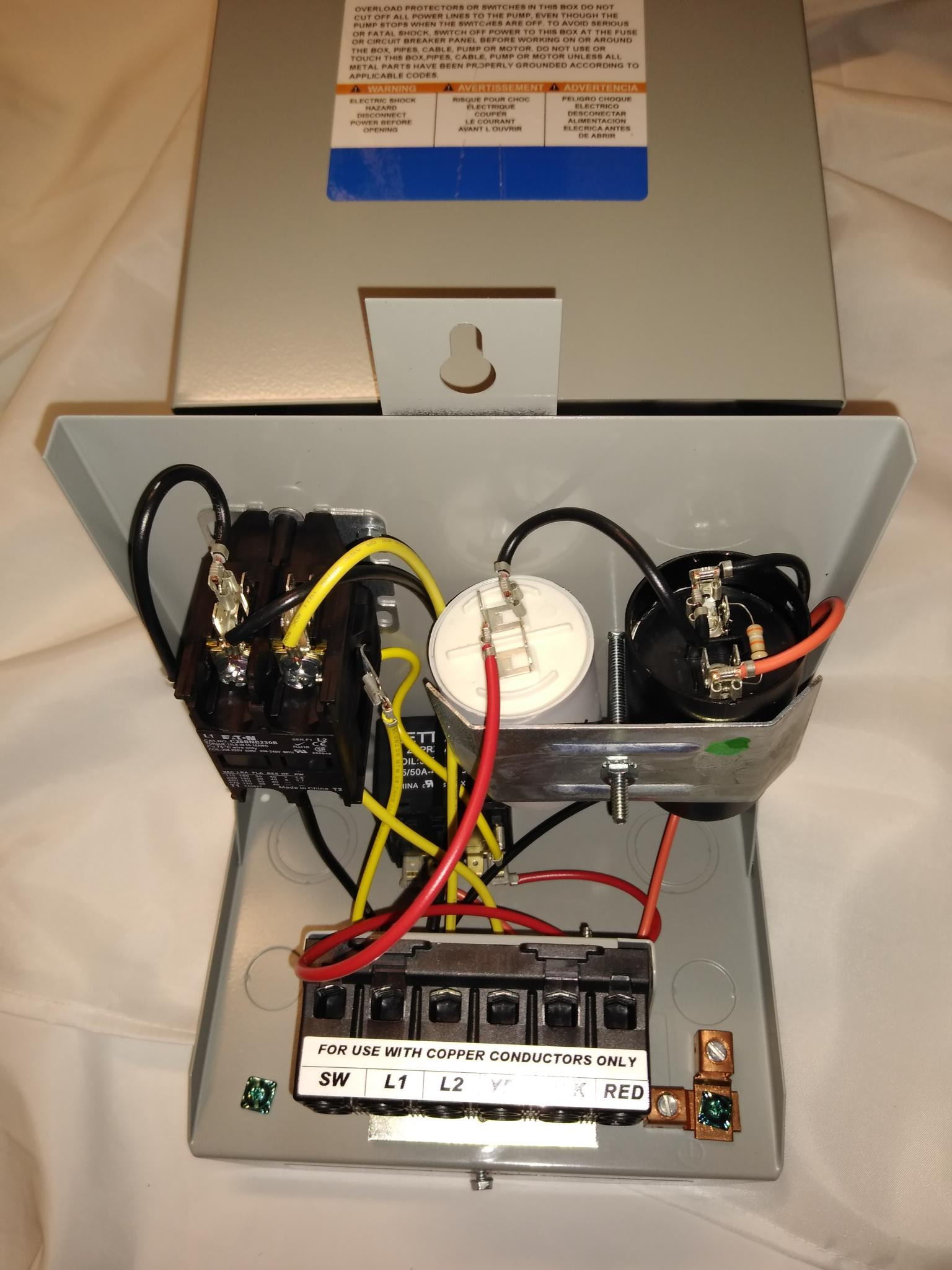 Control box in 230 volt 1.5 hp with mag contacts plus Switch
