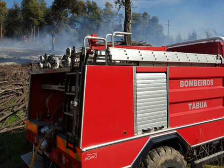 Bombeiros de Tábua sofrem despiste com viatura de combate a incêndios