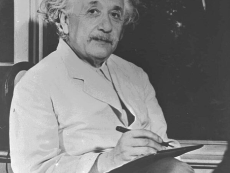 Einstein: Uma Análise de Sua Trajetória Política