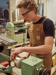 schellak politoeren, meubelmaken, inlegwerk houtdraaien, retoucheren, restaureren, meubels, restauratie, erfgoed, antiek, ambacht, ervaring