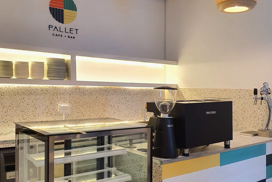 Pallet Cafe 