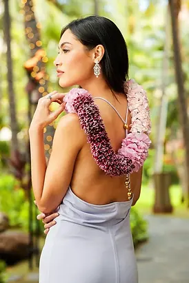 R+Mag+#8_Royal+Hawaiian+Center_+Chic+in+the+Tropics_1.webp