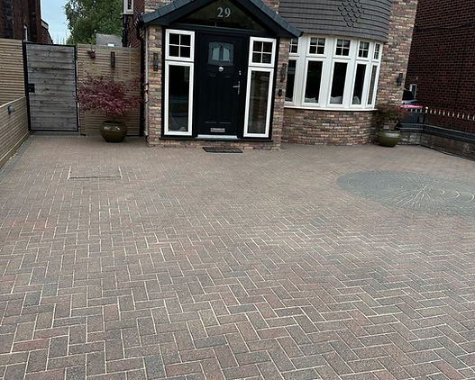 A previous clients stunning driveway completed by us, showing skill and quality