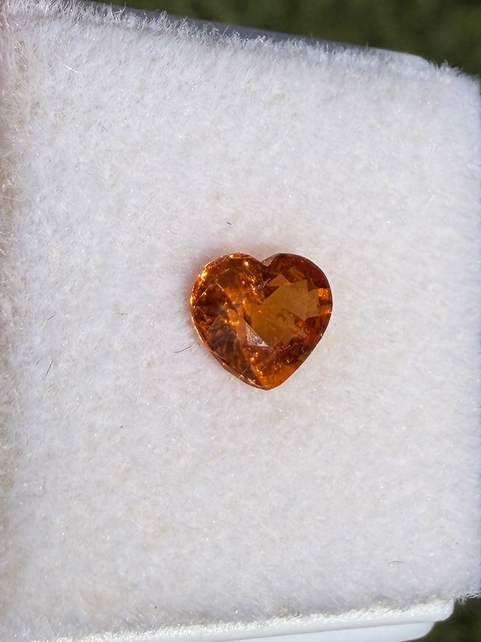 Miniatura: Spesartita 0.88ct. 6.5x5.5x3.4mm. Corte corazón, Namibia 