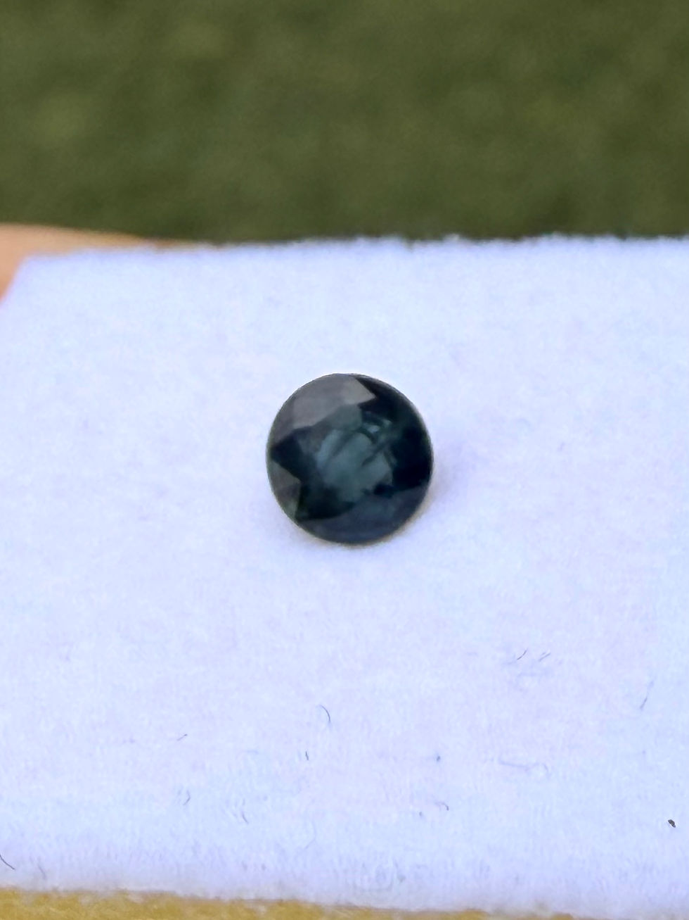Miniatura: Zafiro 0.4ct. 4.4mm. Diámetro. Corte redondo. Madagascar