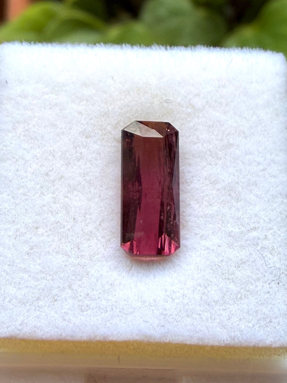 Miniatura: Turmalina Rubelita 1.70ct. 10x4.5x3.5mm. corte esmeralda. Mozambique