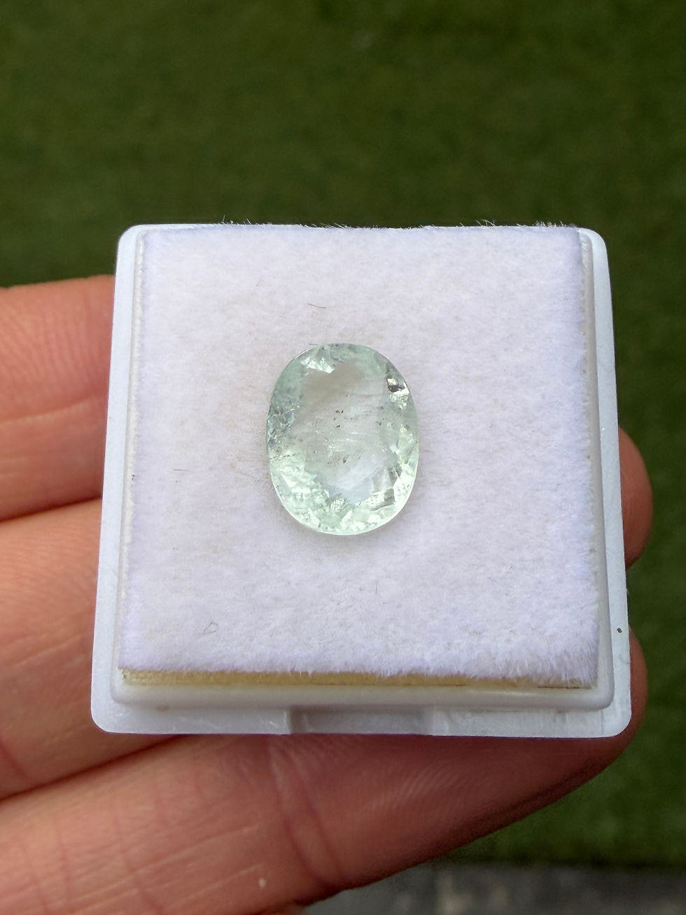 Miniatura: Aguamarina 2.18ct. medidas: 10x7.8x4.5mm. ovalado. Brasil 