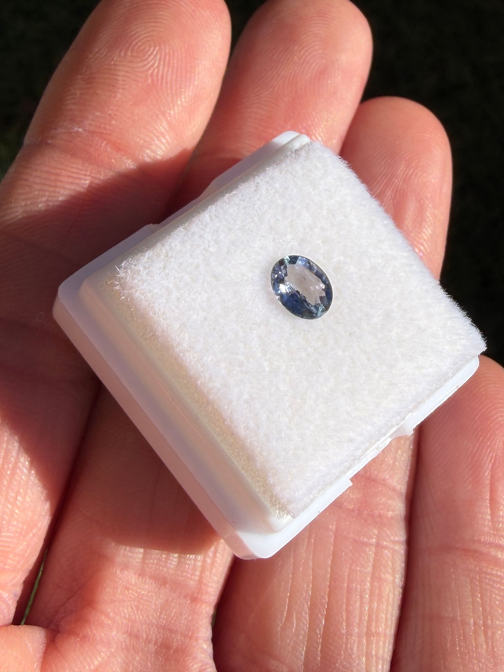 Miniatura: Tanzanita 0.57ct. 5.8 x 4.8 x 2.7mm ovalada, facetada. Tanzania 