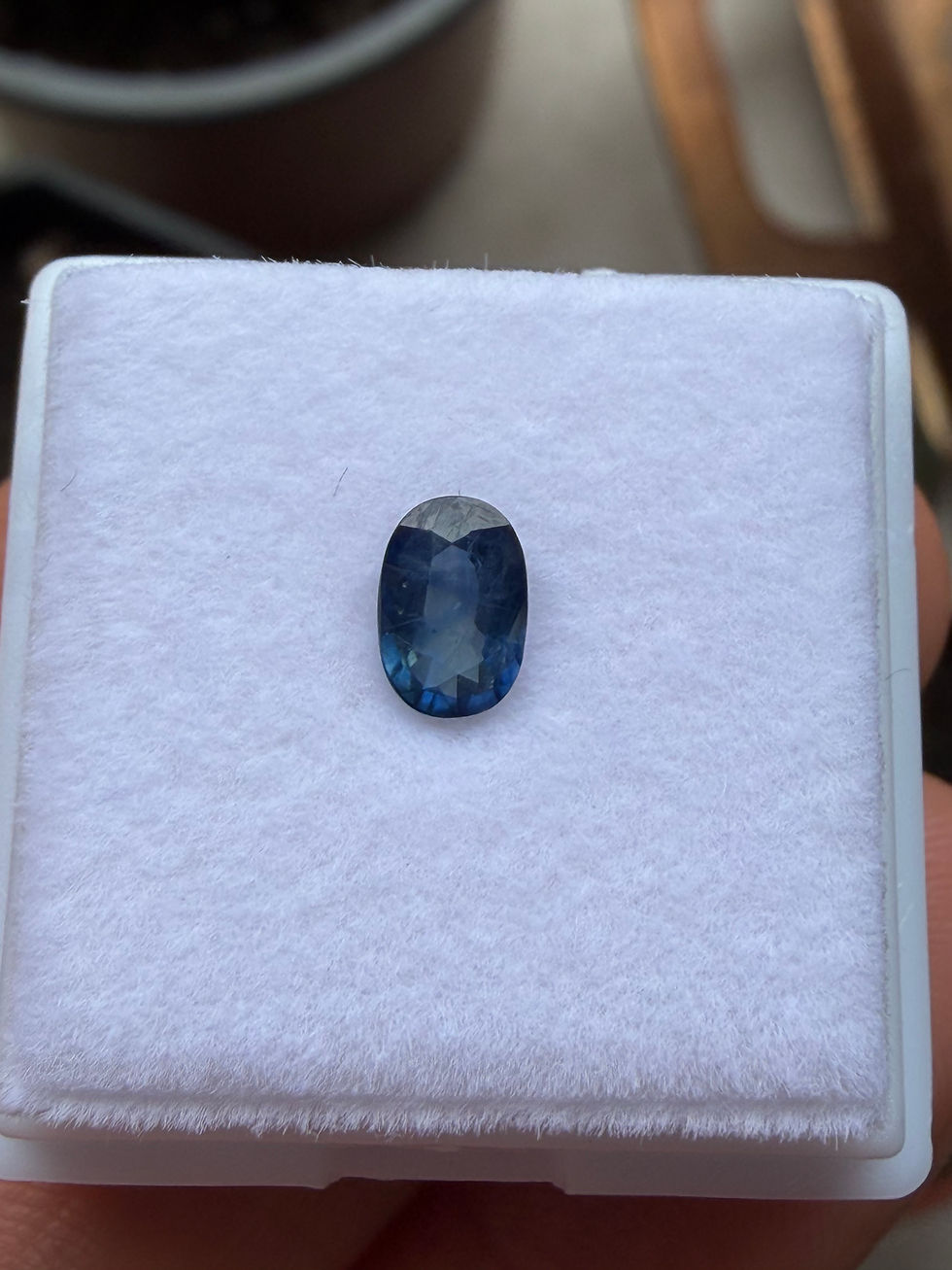 Miniatura: Zafiro Azul 0.61ct. 6.0x4.1x2.7mm. Ovalado. Thailandia 