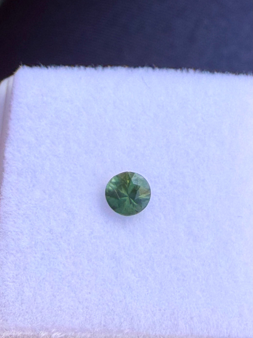 Miniatura: Zafiro Australiano 0.27ct. 3.6mm. Corte brillante. Australia 