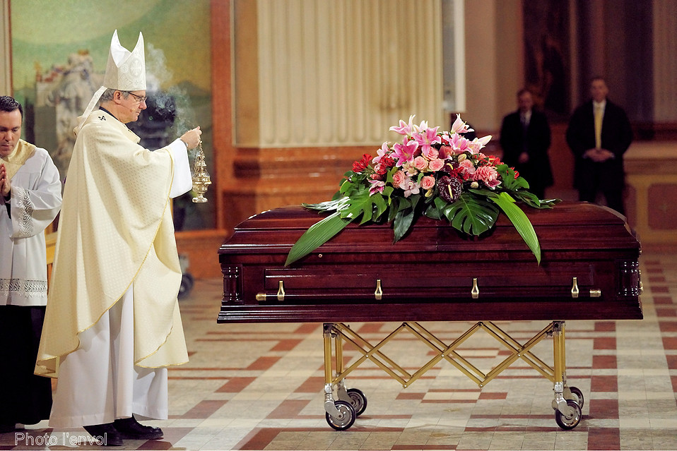 funérailles Claire Kirkland Casgrin