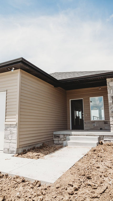 Incorporating Smart Tech in Your New Nebraska Custom Home: What You Need to Know