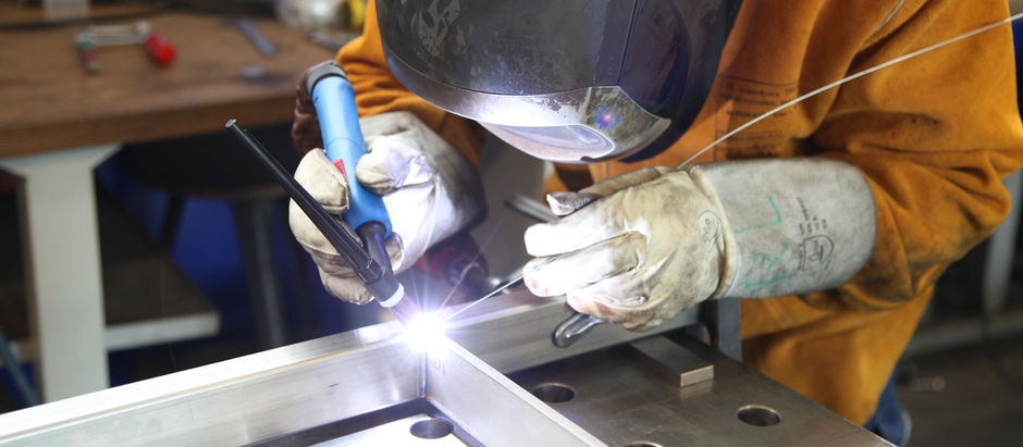 Aluminum vs. Stainless Steel: Which Material Should You Use for Different Projects?