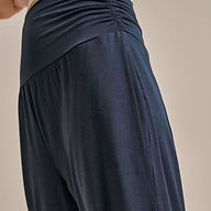 Women’s Luxe and Sustainable Bamboo Yoga Pants in Deep Navy