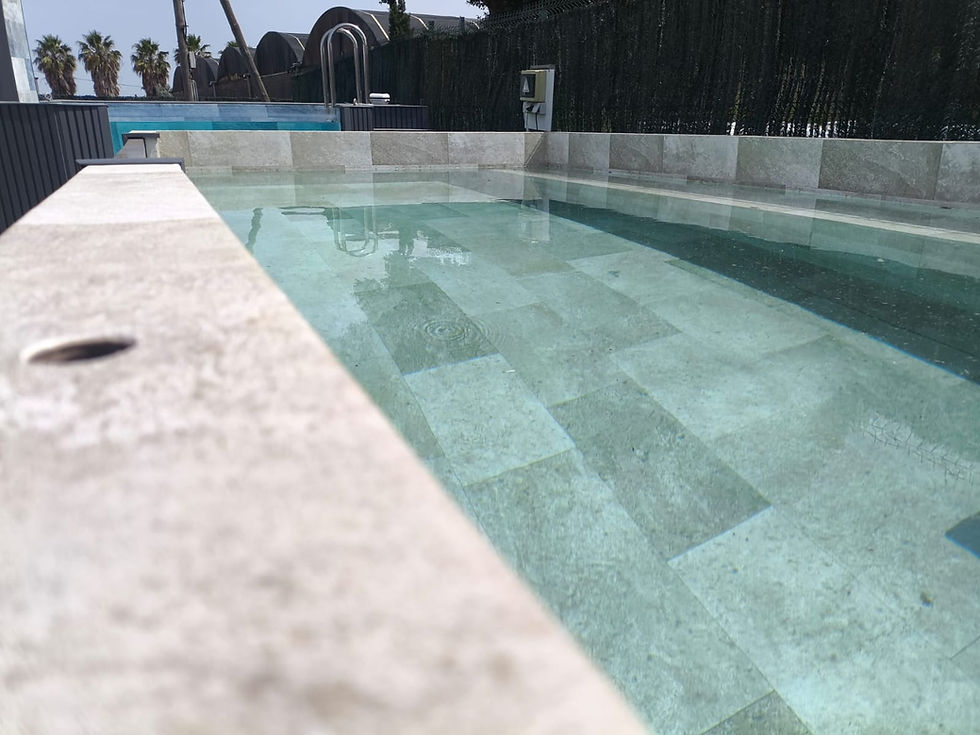 Thumbnail: Prefabricated swimming pool