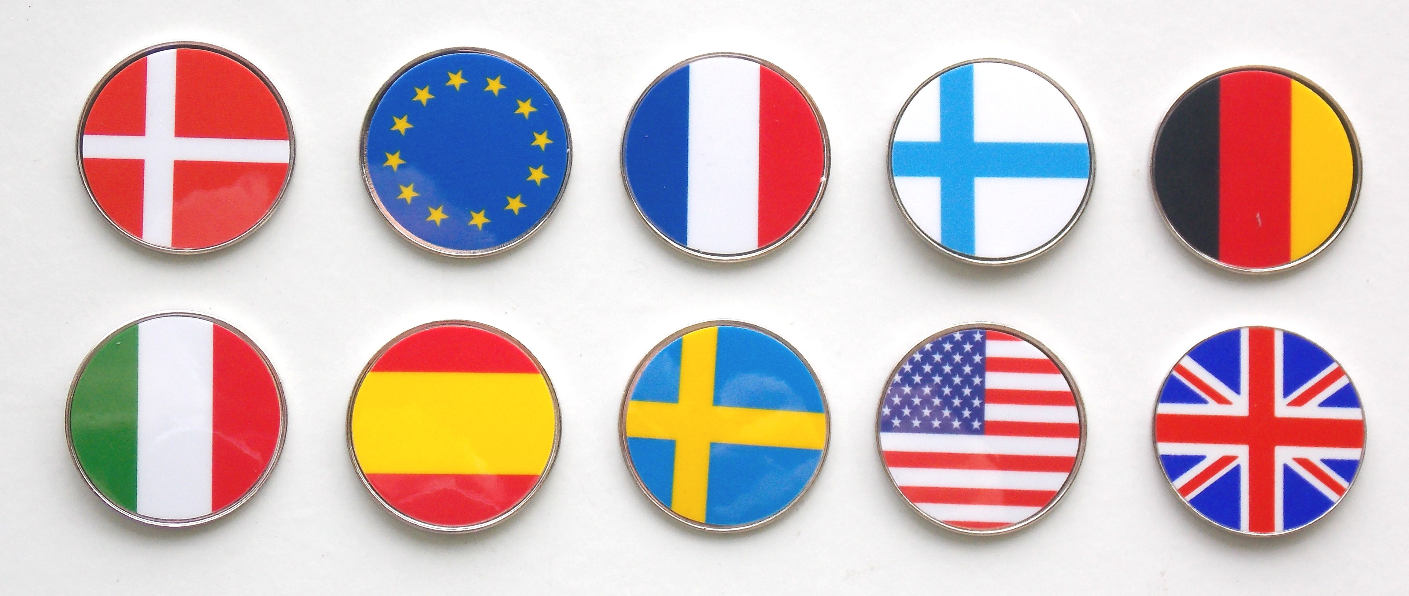 INTERNATIONAL FLAG GOLF BALL MARKERS