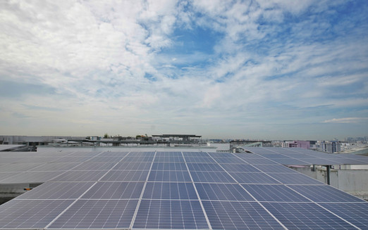 图1 我国的太阳光伏发电站 （图片源自《联合早报》 新加坡报业控股有限公司。经授权转载。）