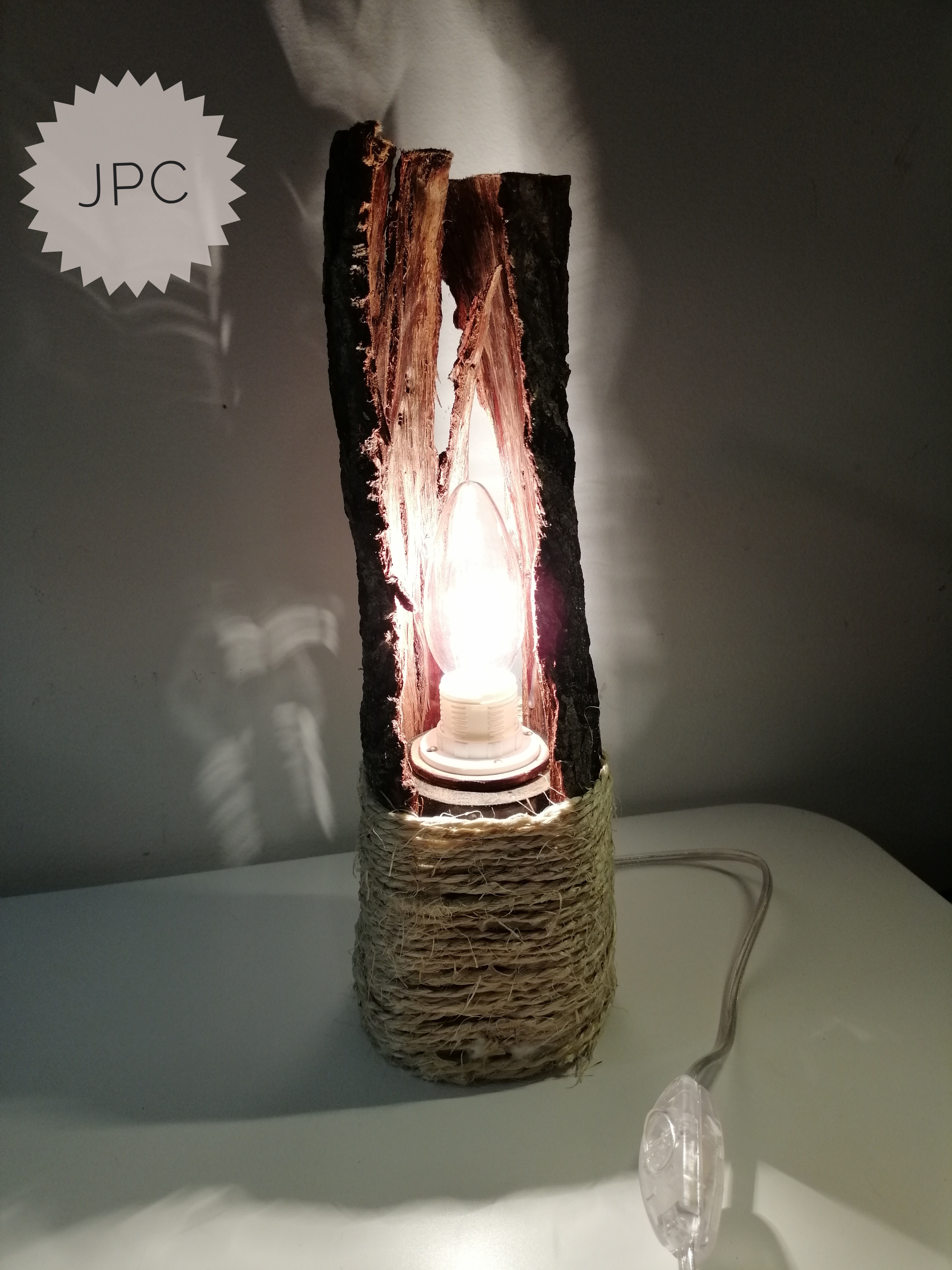 Candeeiro em Madeira