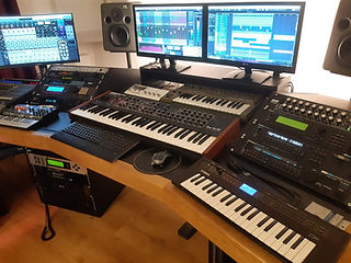 Studio Room 04 Synths