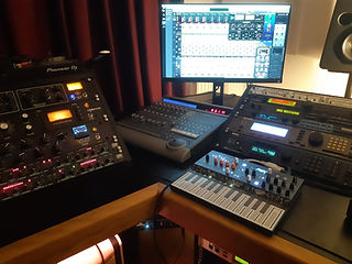 Studio Room 06