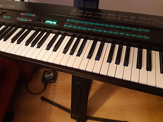 Yamaha DX7 with Warm Audio DI-Box