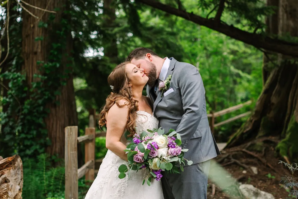 gray-bridge-venue-wedding-photos-joanna-monger-photography_0035-1 (1).webp