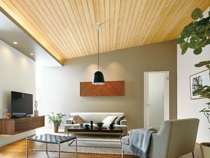 勾配天井のメリット・デメリットを解説｜開放感あるリビングをつくるポイント