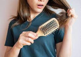 ¿Sabes cuál es la vitamina que necesitas para evitar la caída del cabello?