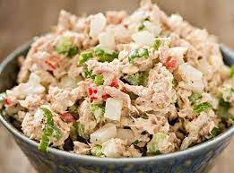 Cocina Fácil una Ensalada de atún con Mayonesa y Media Crema